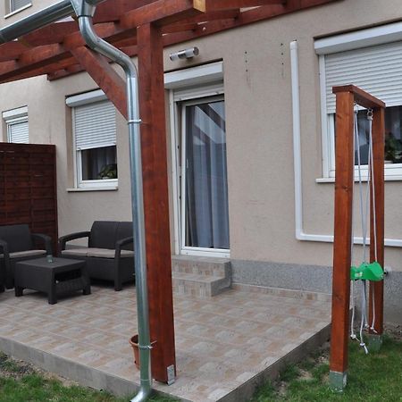 Gyorszem Apartman Buitenkant foto