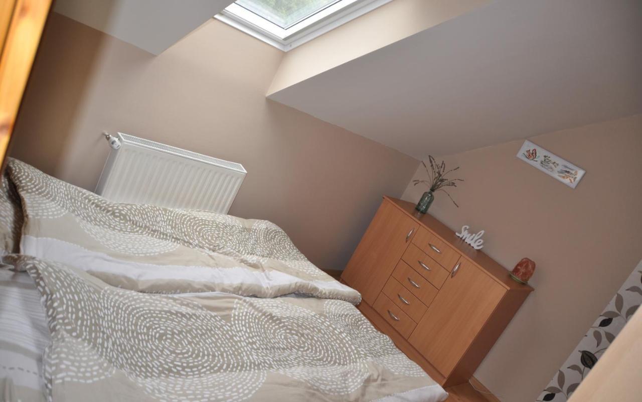 Gyorszem Apartman Buitenkant foto