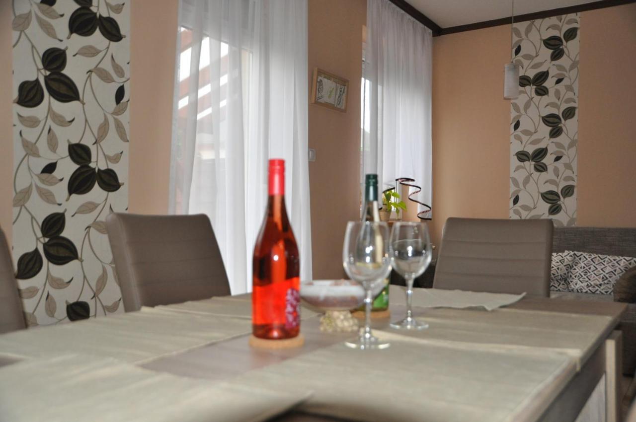 Gyorszem Apartman Buitenkant foto