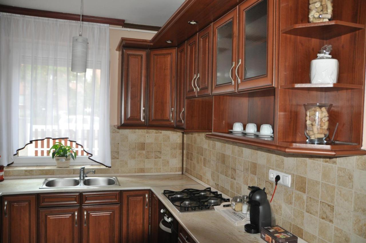 Gyorszem Apartman Buitenkant foto